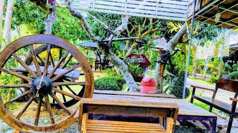 Resort Bansuanphuhong