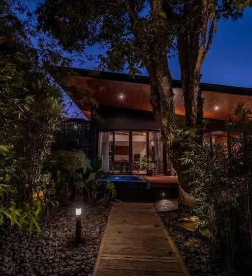 Shanti Cabin   Ezra Viniti Resort