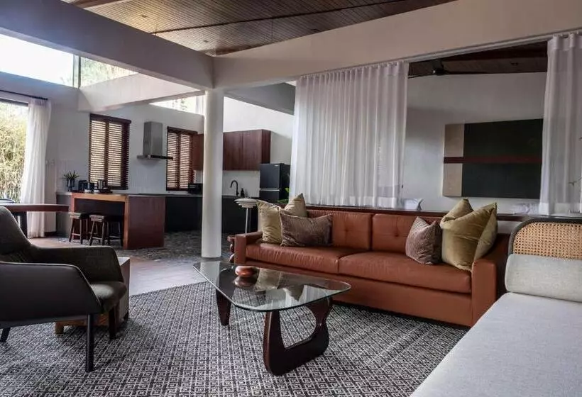 Shanti Cabin   Ezra Viniti Resort