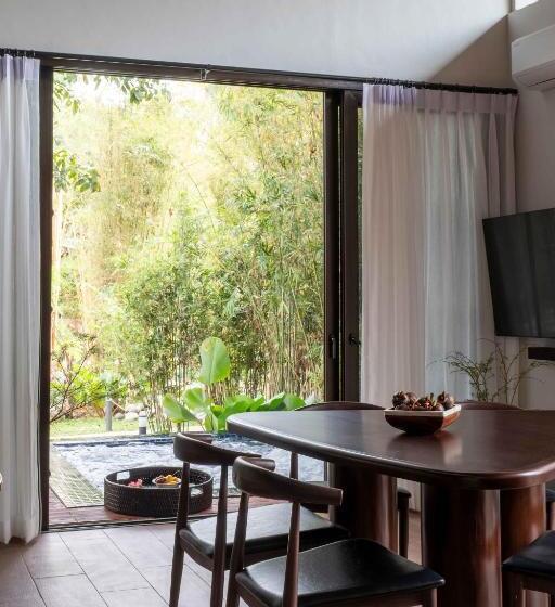 Shanti Cabin   Ezra Viniti Resort