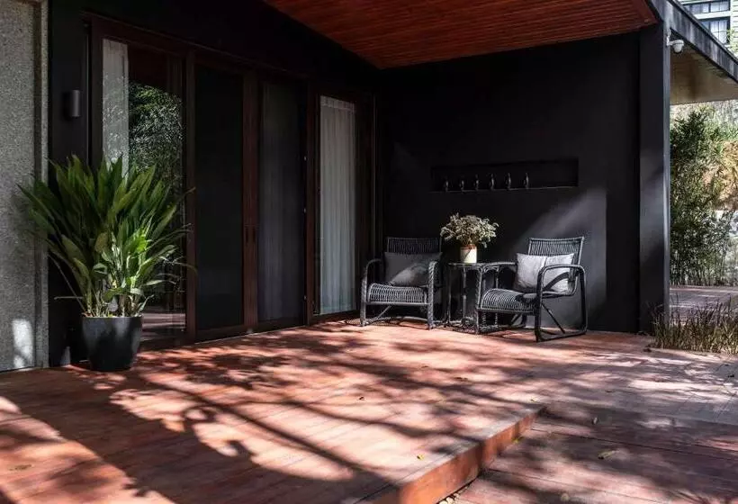 Shanti Cabin   Ezra Viniti Resort