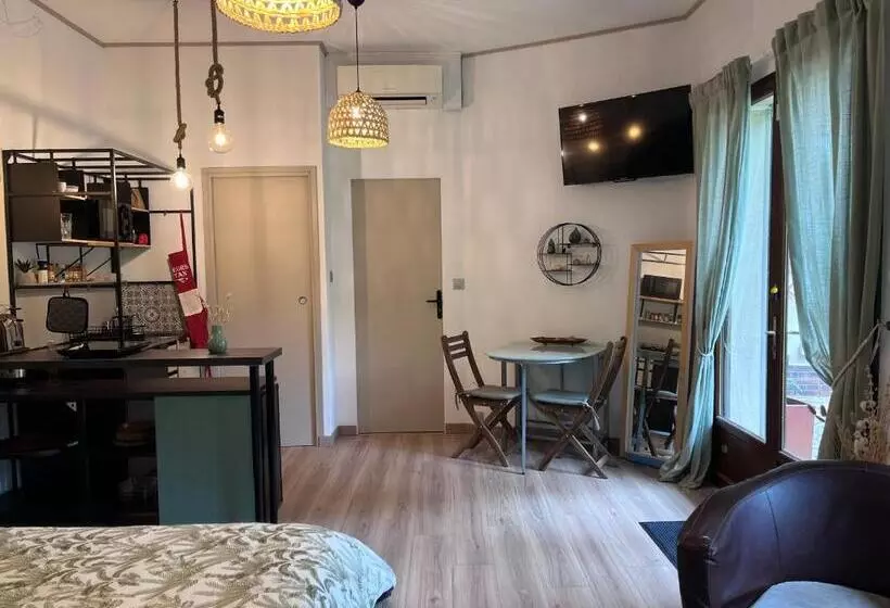 ベッドアンドブレックファースト Charmant Studio En Rez De Jardin Chaville