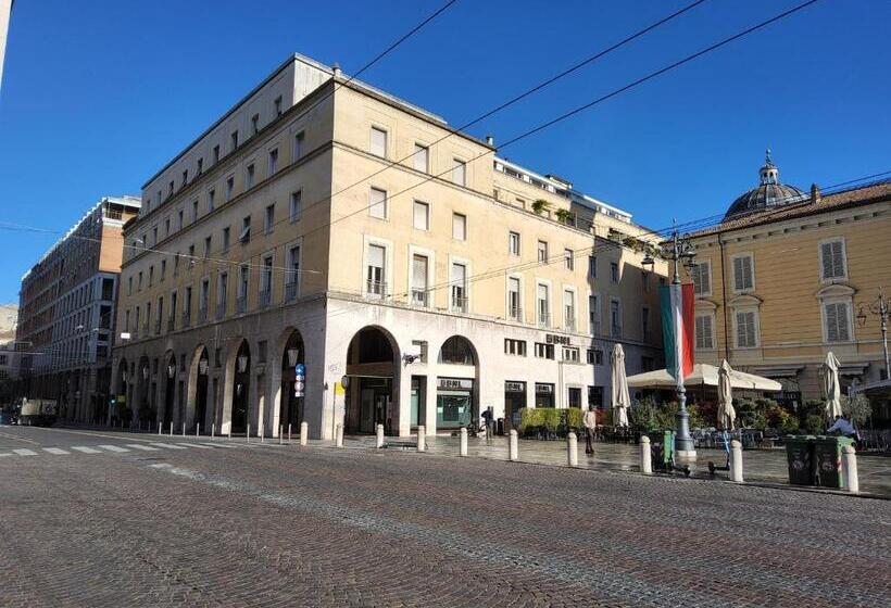 تختخواب و صبحانه Le Cœur Urban Suite Parma