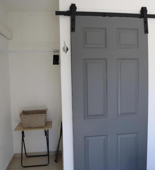 تختخواب و صبحانه Stella Retreat Bnb