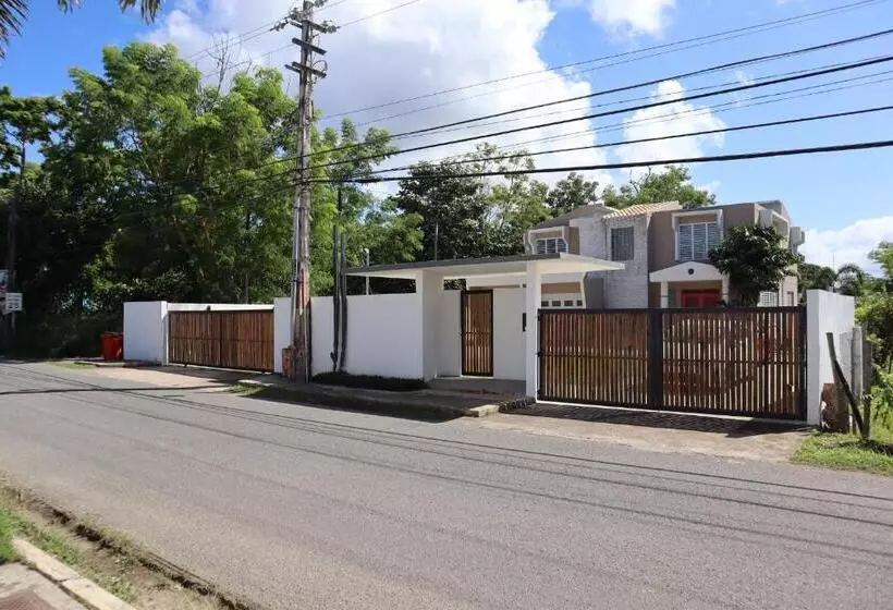 تختخواب و صبحانه Stella Retreat Bnb