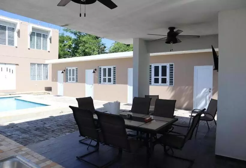 تختخواب و صبحانه Stella Retreat Bnb