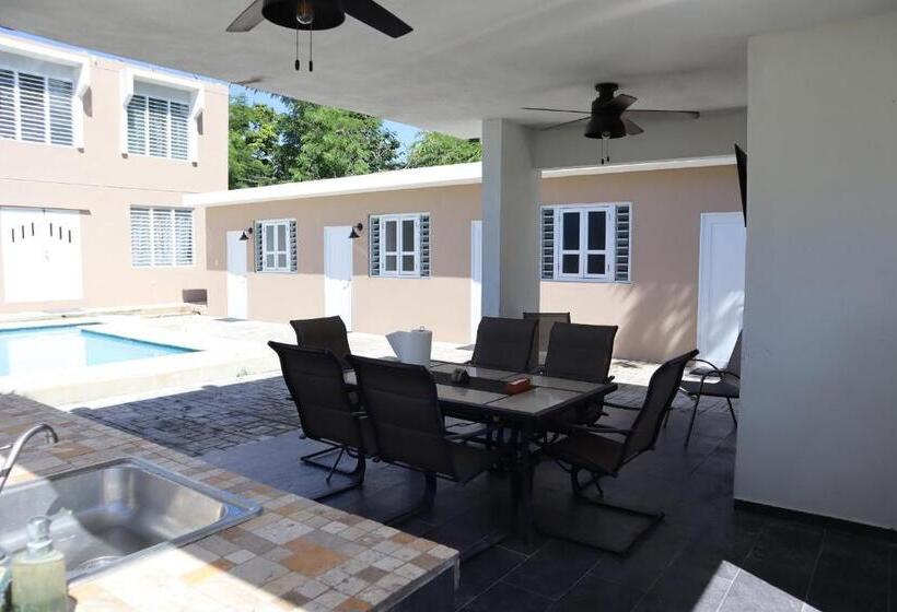 تختخواب و صبحانه Stella Retreat Bnb