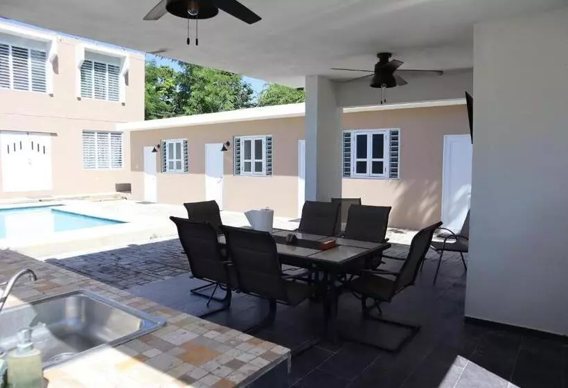 تختخواب و صبحانه Stella Retreat Bnb