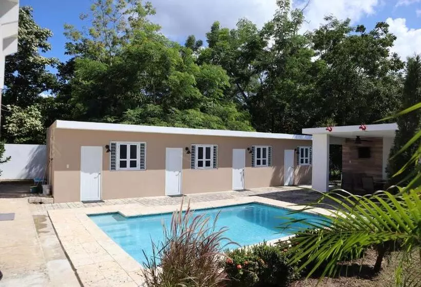 تختخواب و صبحانه Stella Retreat Bnb