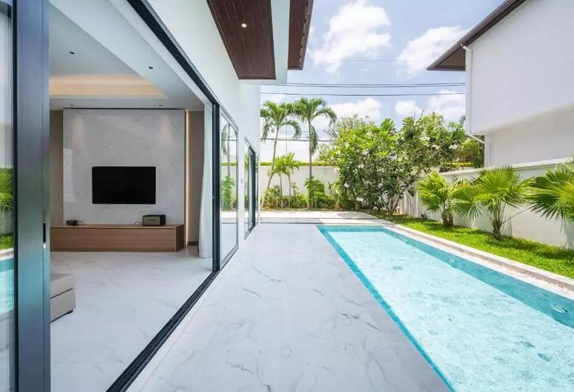 Hotelli Argo Pattaya Resort And Villas