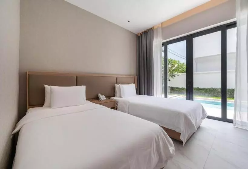 Hotelli Argo Pattaya Resort And Villas