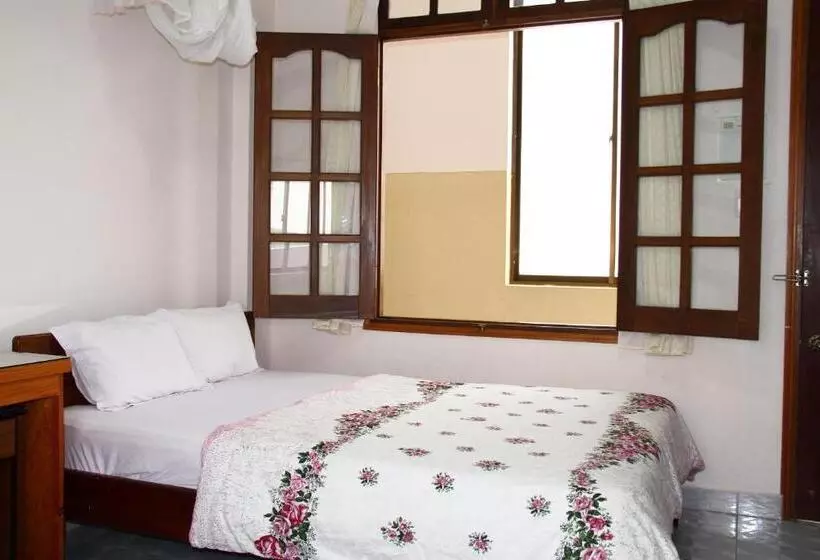 هتل Khách Sạn Thiên Hà