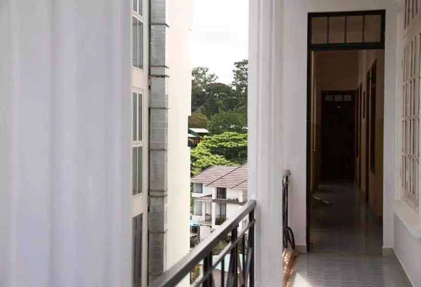 هتل Khách Sạn Thiên Hà