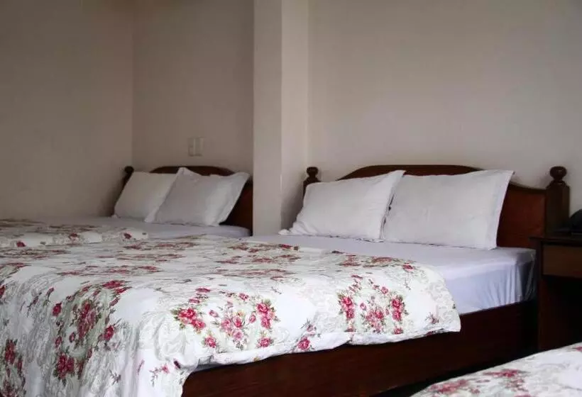 هتل Khách Sạn Thiên Hà