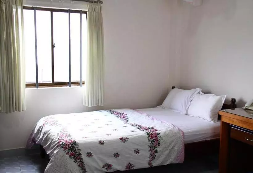 هتل Khách Sạn Thiên Hà