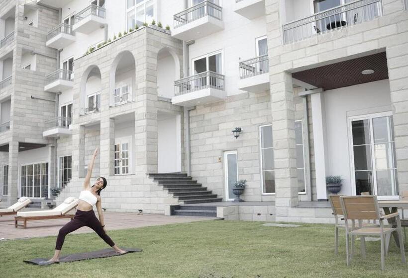 Отель The Belvedere Kasauli