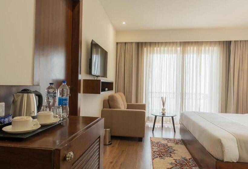 Отель The Belvedere Kasauli