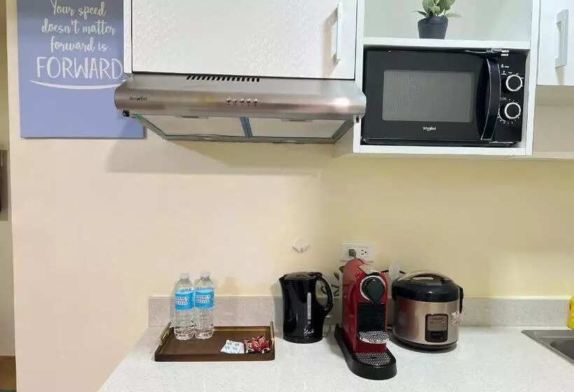 ホテル Urban Charms Seawind Condo, 5 Mins To Davao Int L Airport And Wharf To Samal Beach