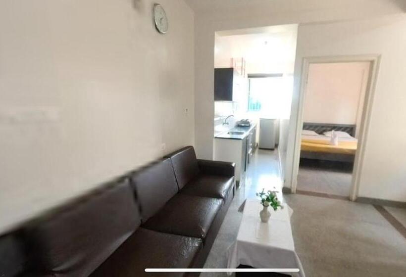 בית מלון כפרי Visaara Luxury Homes