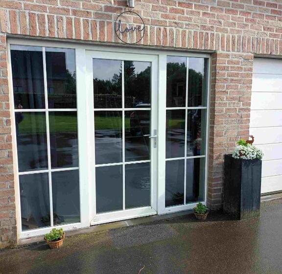 پانسیون Au Sarseyis Studio D Hôtes Studio équestre