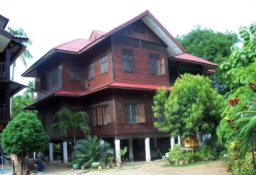 Majatalo Baan Lotus Guest House