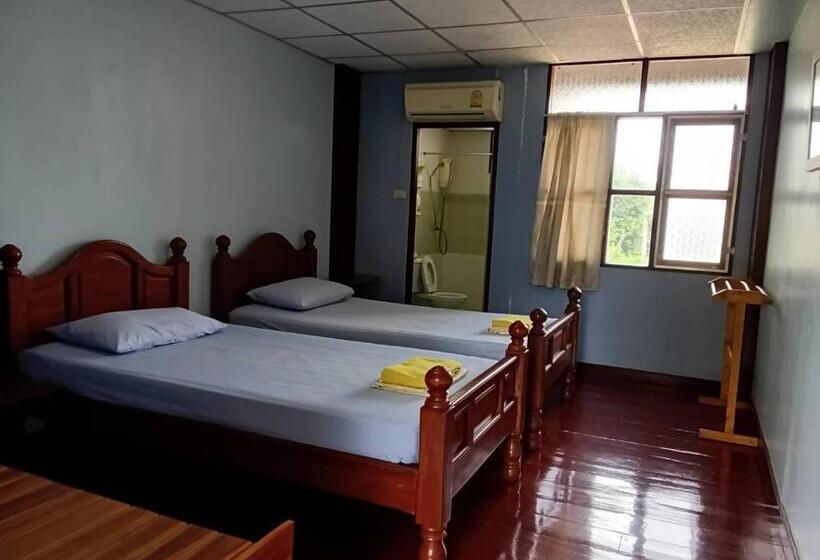 Pensão Baan Lotus Guest House