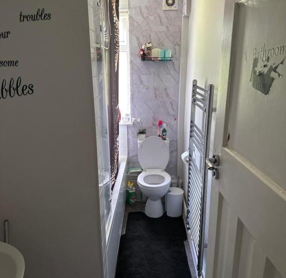 Пансион Dmoney Ltd