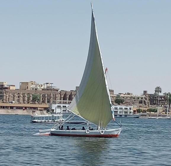 پانسیون Egypt Amon