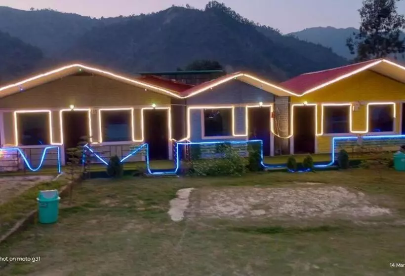 ペンション The Rao Rishikesh Camp & Rafting