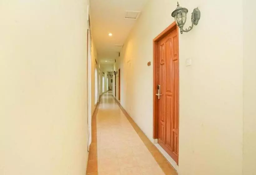 Resort Otel Tretes Raya