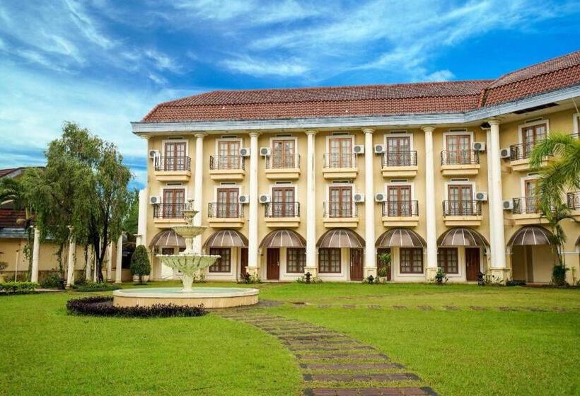 منتجع Tretes Raya