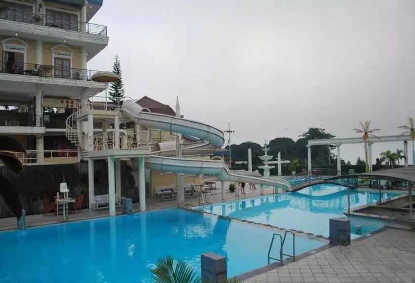 Resort Otel Tretes Raya