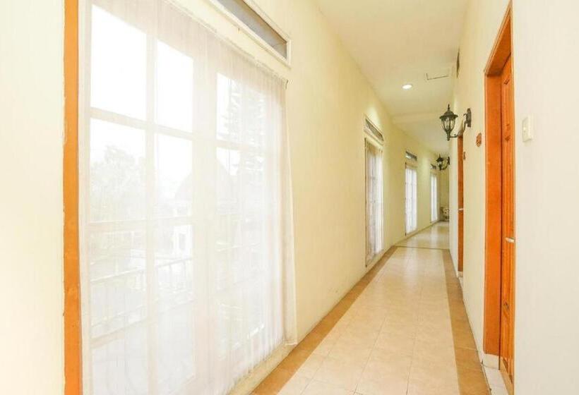 منتجع Tretes Raya