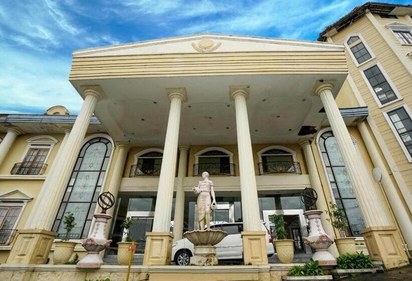 منتجع Tretes Raya