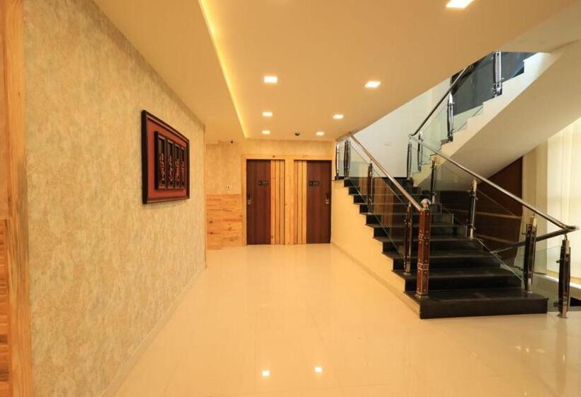 The Hotel Saaj Premium