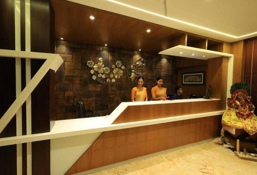 The Hotel Saaj Premium