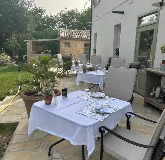 Aamiaismajoitus (B&B) Bb Casale Di Oto