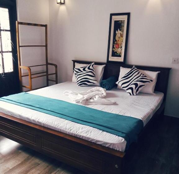 Bed and Breakfast Js Home Ella