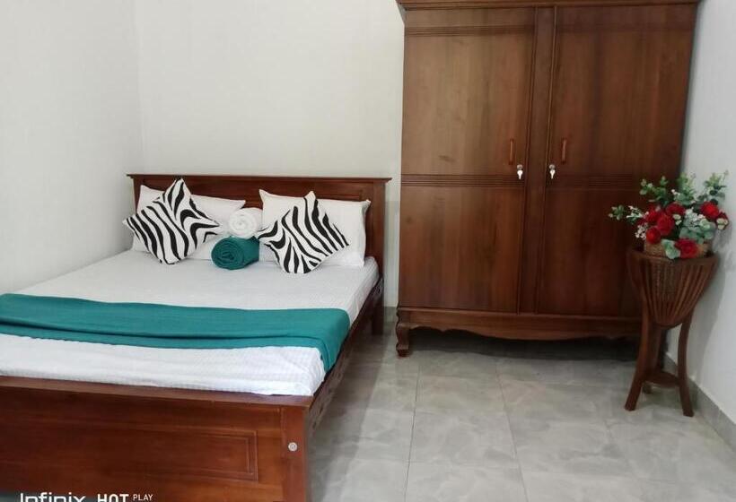 Bed and Breakfast Js Home Ella