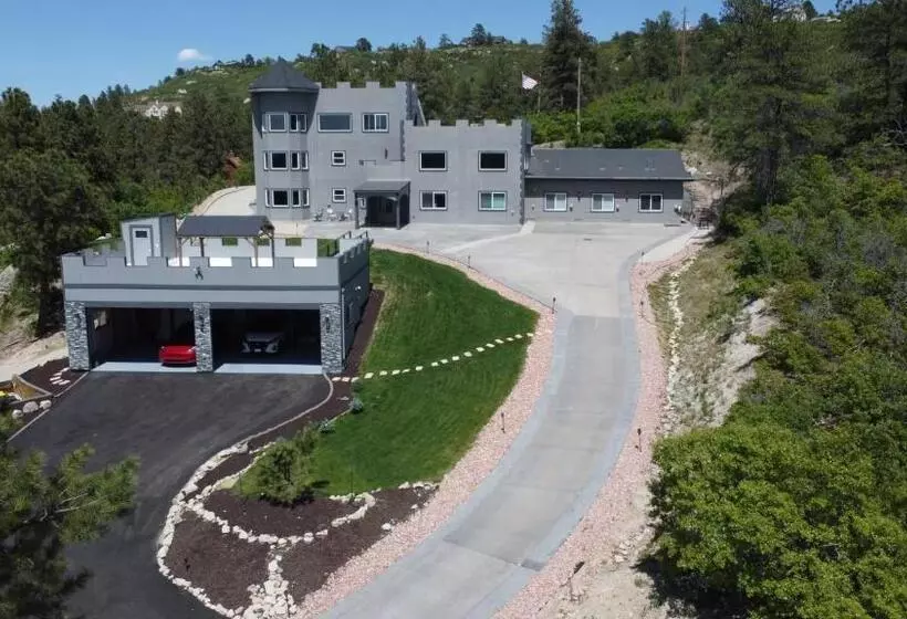 Castle In The Pines