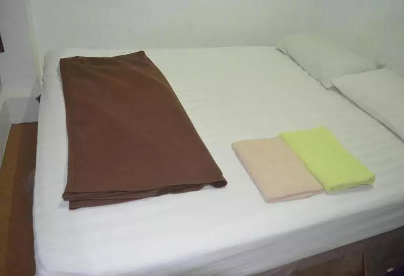 D Bj Motel