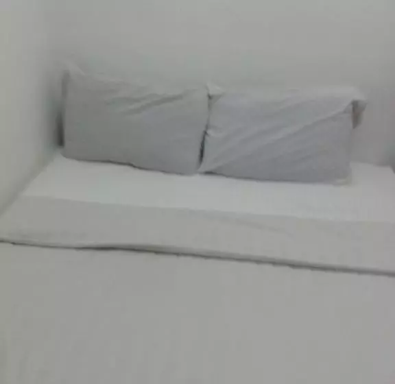 D Bj Motel