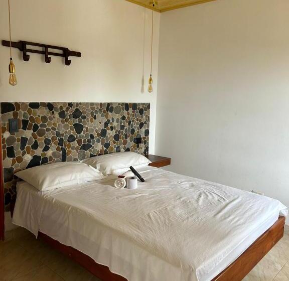 Hotell Balcon De Los Alpes Plus