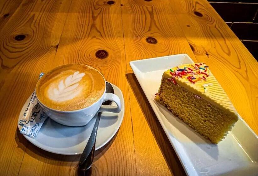 Отель Coffee House Dambulla