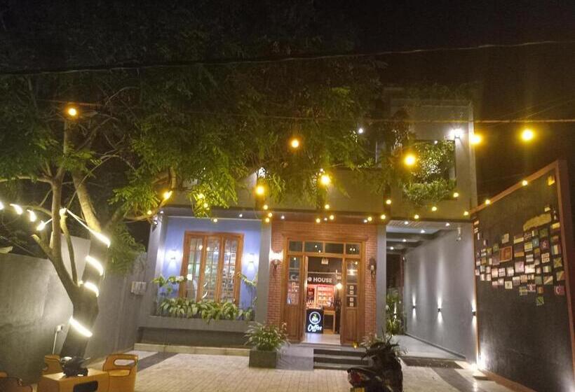 Отель Coffee House Dambulla