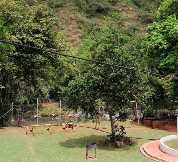 בית מלון כפרי Club Balneario La Isla Del Encanto