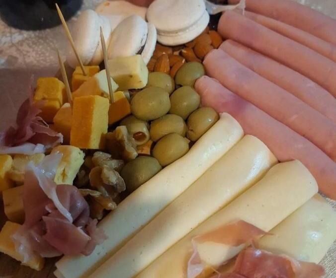 هتل The Travel House