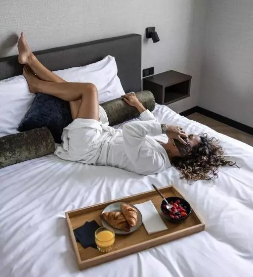 Hotelli Twenty Three Amsterdam Airport