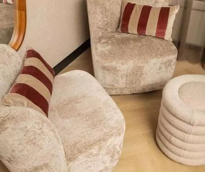 Hotelli Twenty Three Amsterdam Airport