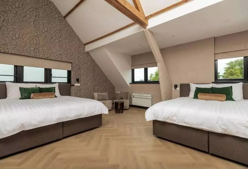 Hotelli Twenty Three Amsterdam Airport